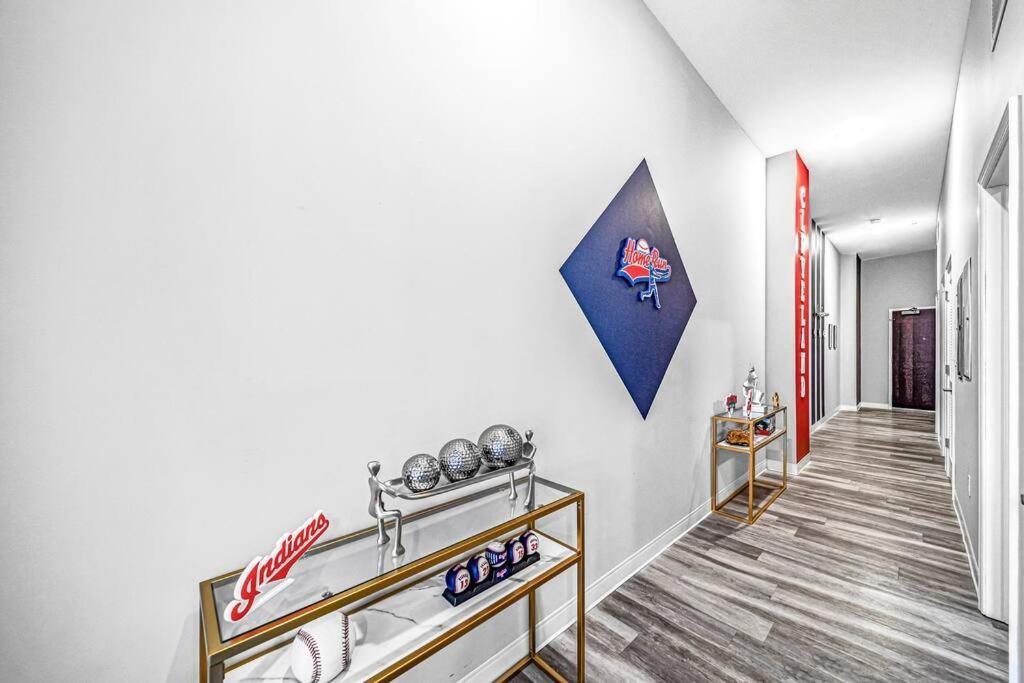 2Br Unit In The Heart Of Dt With View Of Playhouse Square, Pool & Gym Access- 305 Apartment Cleveland Exterior photo