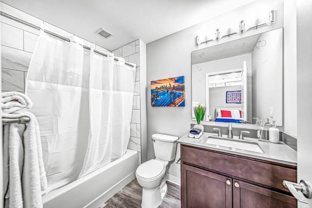 2Br Unit In The Heart Of Dt With View Of Playhouse Square, Pool & Gym Access- 305 Apartment Cleveland Exterior photo