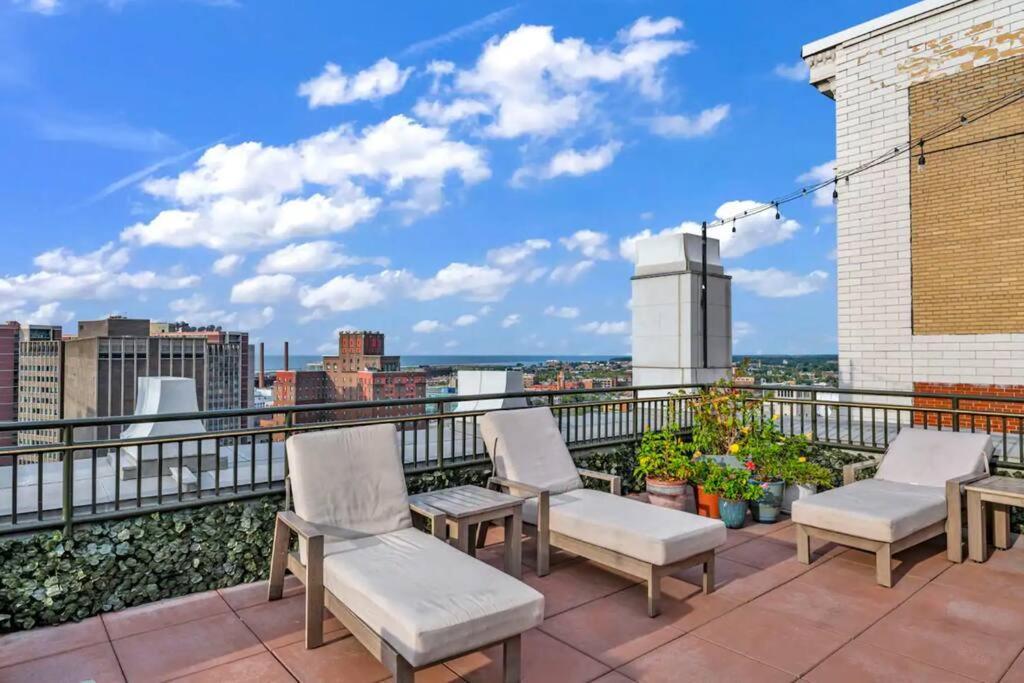 2Br Unit In The Heart Of Dt With View Of Playhouse Square, Pool & Gym Access- 305 Apartment Cleveland Exterior photo